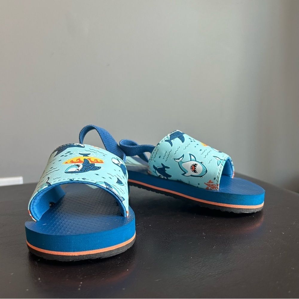 3 for $20 🐣 Ripzone Shark Print Toddle Slides with Sling Back Elastic Sandals